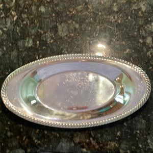 Vintage WM Rogers Silverplate oval bread serving Tray